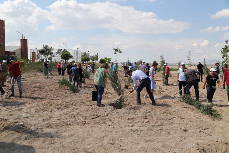 Fidan Dikmek, Ölmez Bir Eser Bırakmaktır