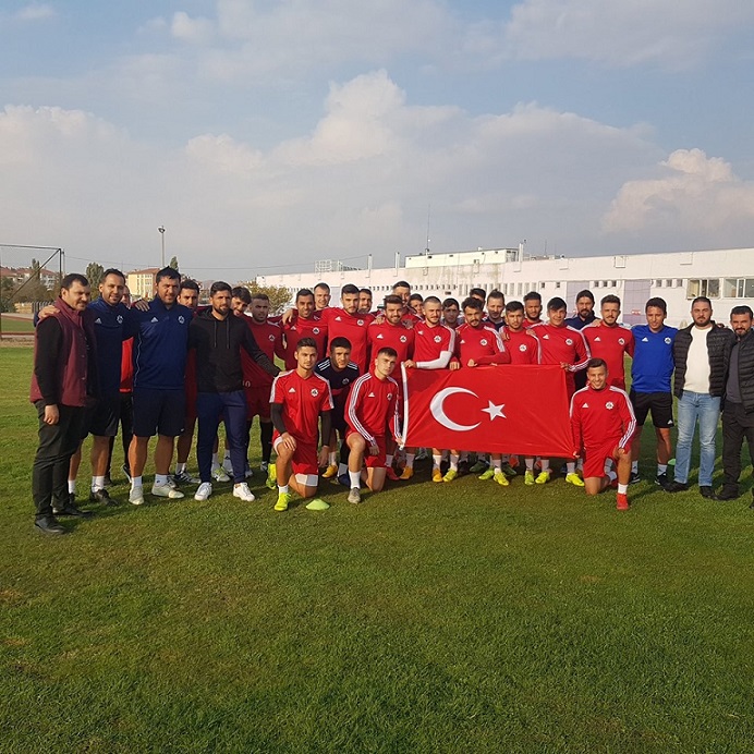 Futbolcular Cumhuriyet Bayramını Kutladı