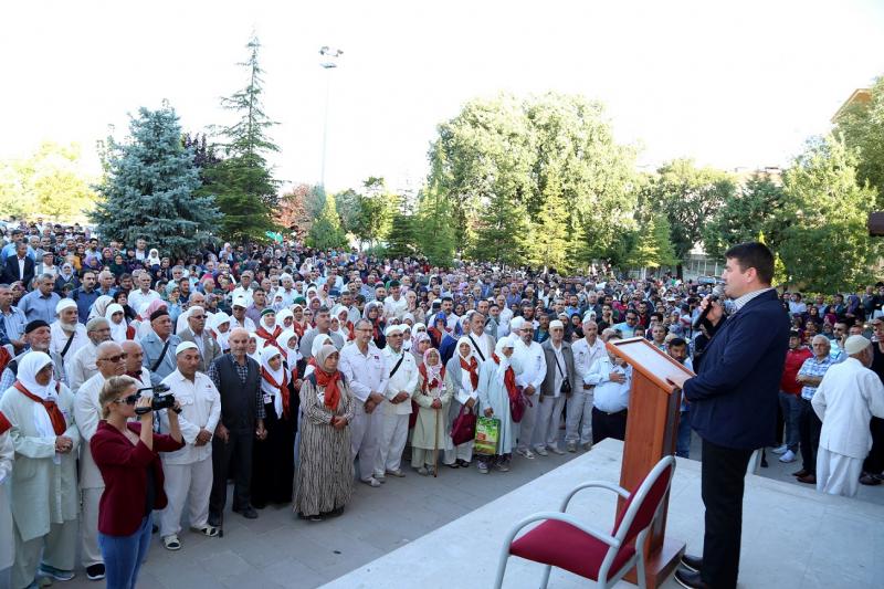 165 Kişilik Hacı Kafilesi Dualarla Uğurlandı