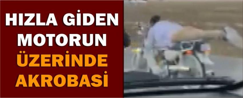 Hızla Giden Motorun Üzerinde Akrobasi