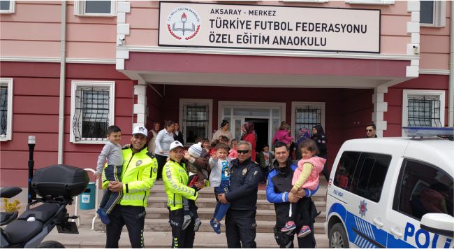 Otizmli Çocuklar Polislerle Buluştu