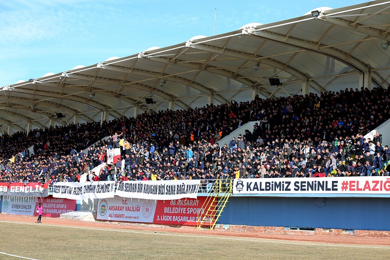 Muhteşem Taraftar Dağılgan Stadı’nı Doldurdu