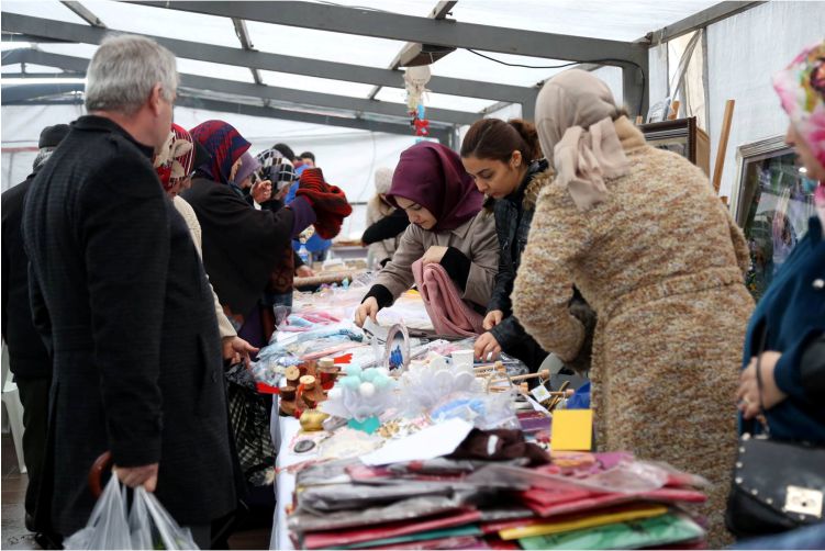 Yemen İçin "Hayır Çarşısı" Kuruldu